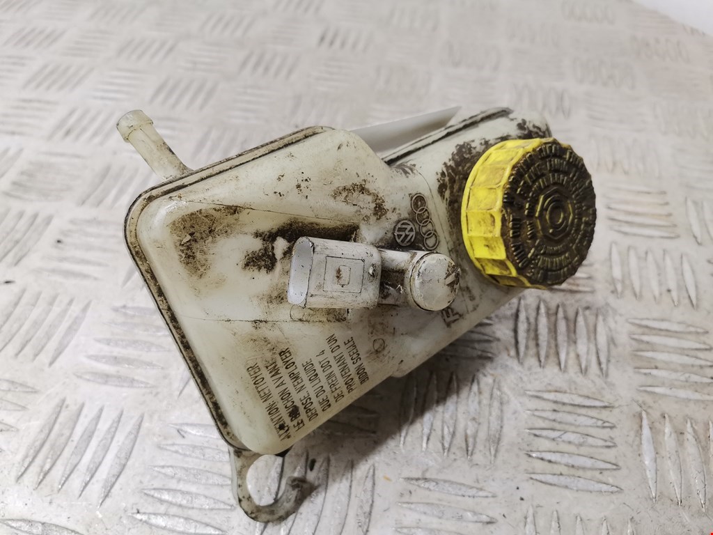 Бачок главного тормозного цилиндра SEAT Ibiza 2002-2008