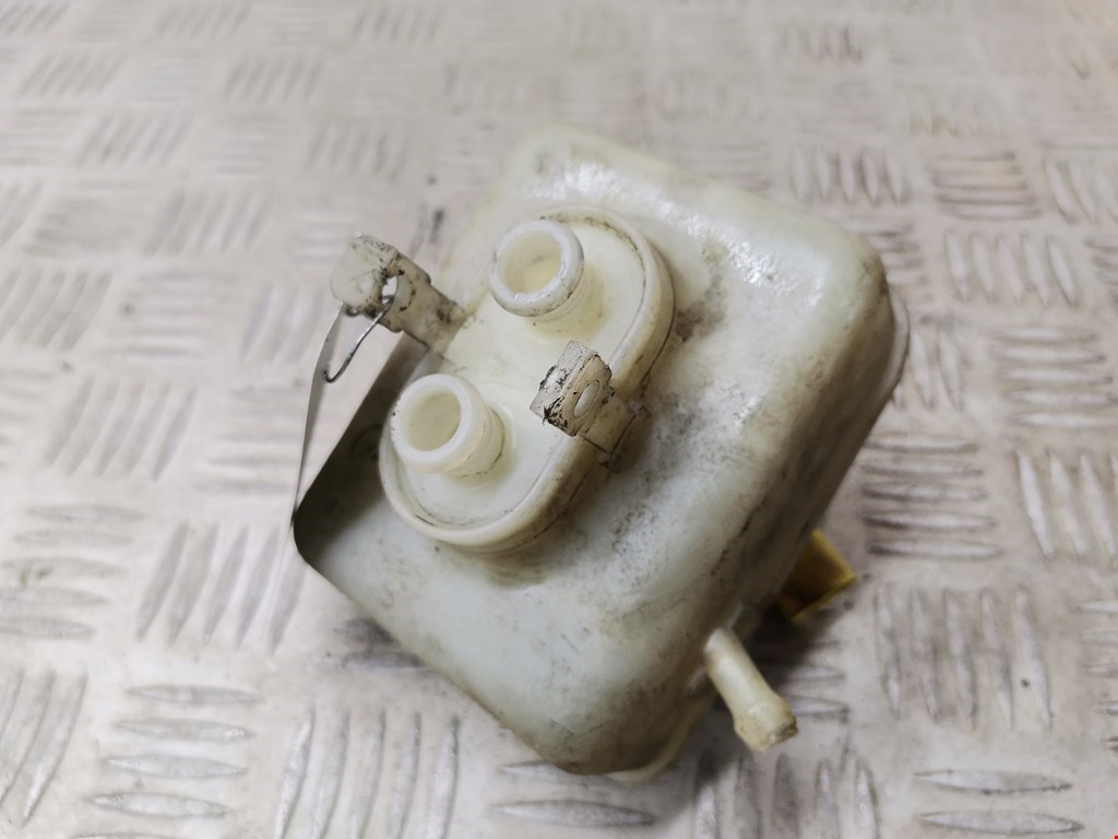 Бачок главного тормозного цилиндра VOLKSWAGEN Golf IV 1997-2003