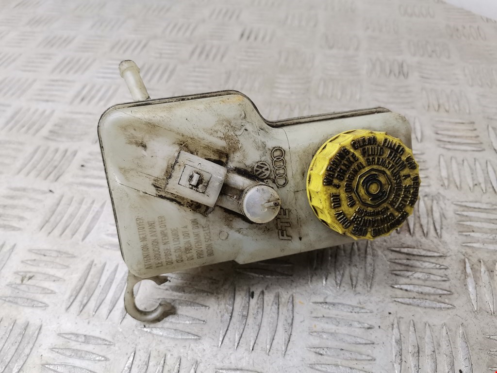 Бачок главного тормозного цилиндра SEAT Ibiza 2002-2008