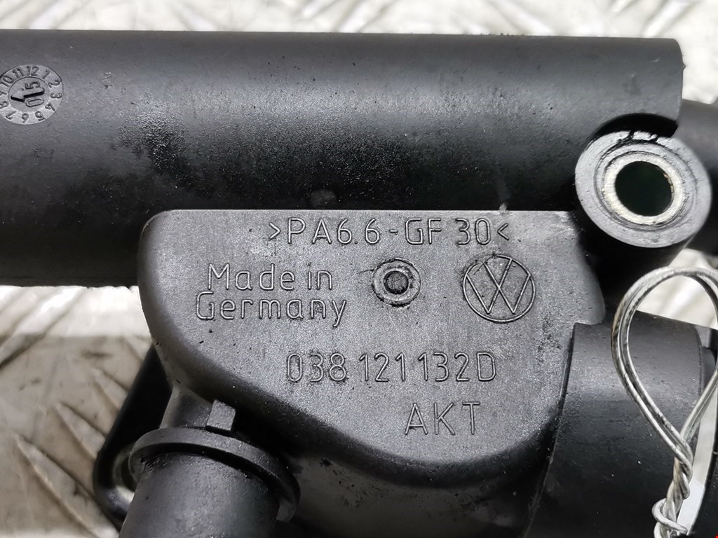 Тройник системы охлаждения VOLKSWAGEN Golf V 2003-2009