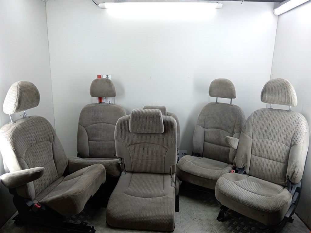 Комплект (К-кт) сидений MITSUBISHI Grandis 2003-2011