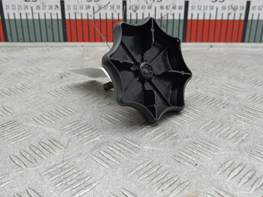 Кронштейн (крепление) запасного колеса Seat Toledo 2 (1999-2004)