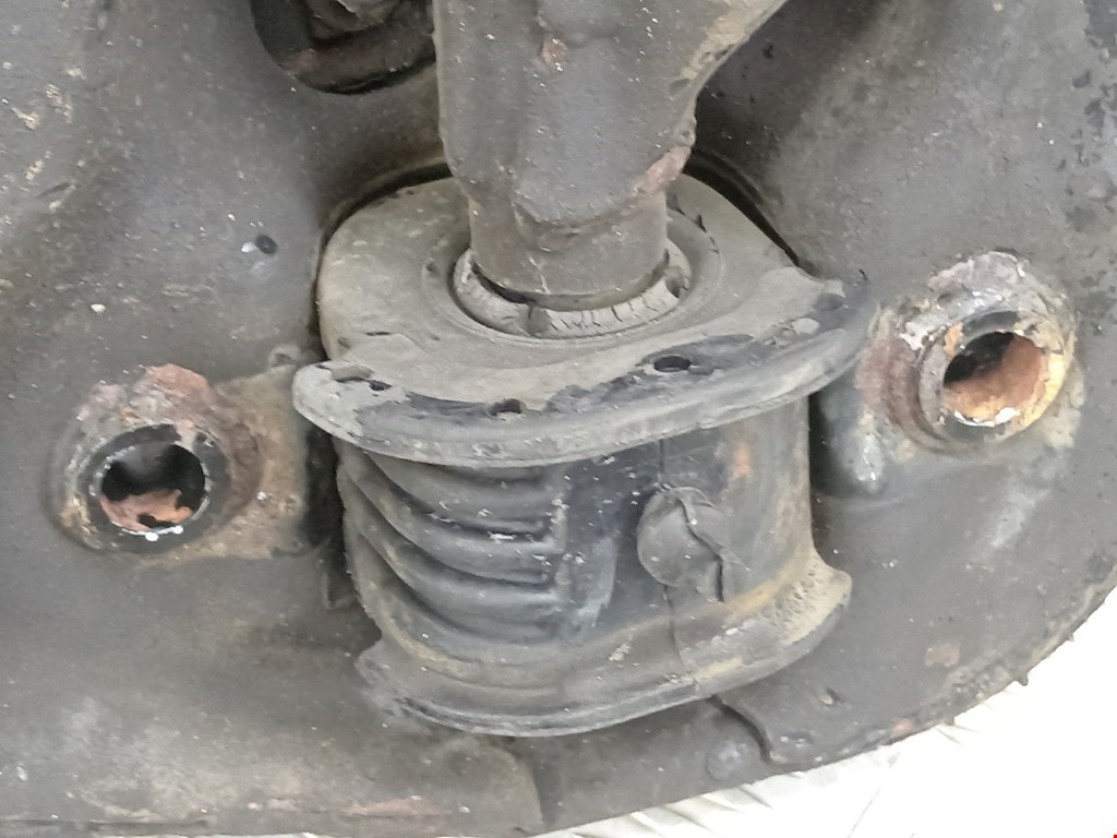 Балка подмоторная (подрамник) MITSUBISHI Space Star 1999-2006