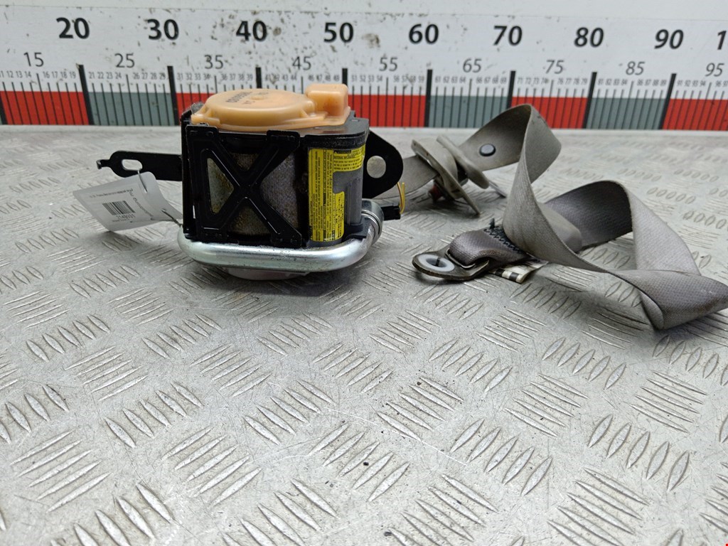 Ремень безопасности передний левый MITSUBISHI Grandis 2003-2011