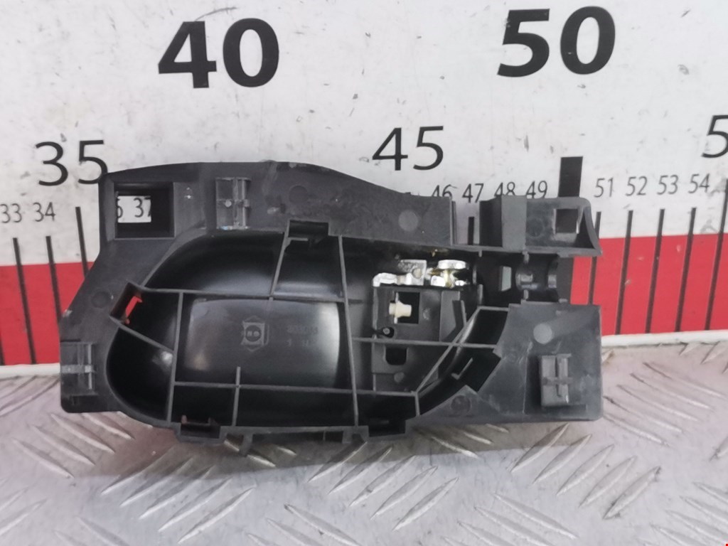 Ручка дверная передняя внутренняя правая PEUGEOT 207 2006-2015