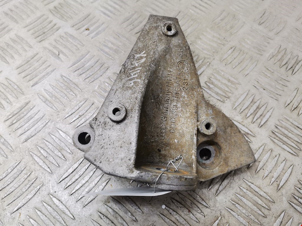 Кронштейн (крепление лапа) двигателя Audi A6 C5 (1997-2005)