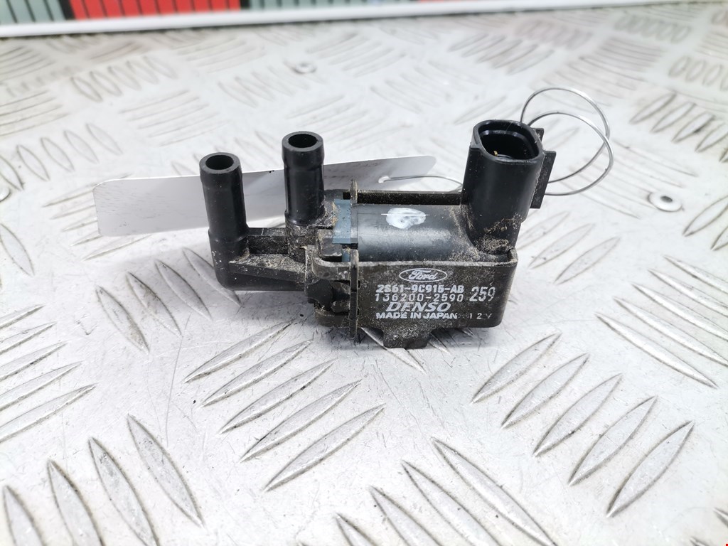 Клапан воздушного фильтра Ford Fiesta 5 (2002-2008)