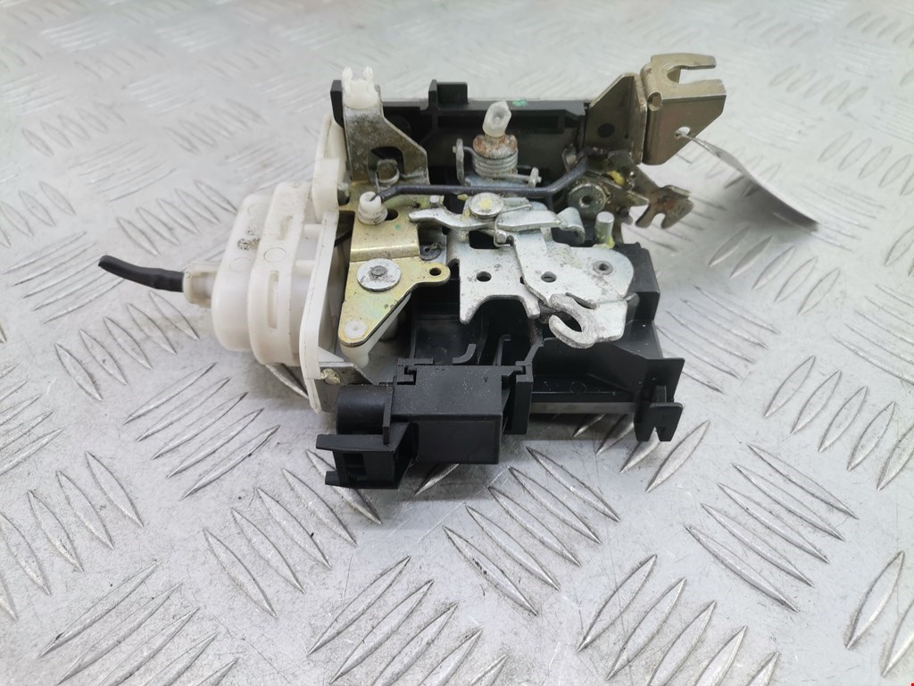 Замок двери передней правой AUDI A3 8L 1996-2003