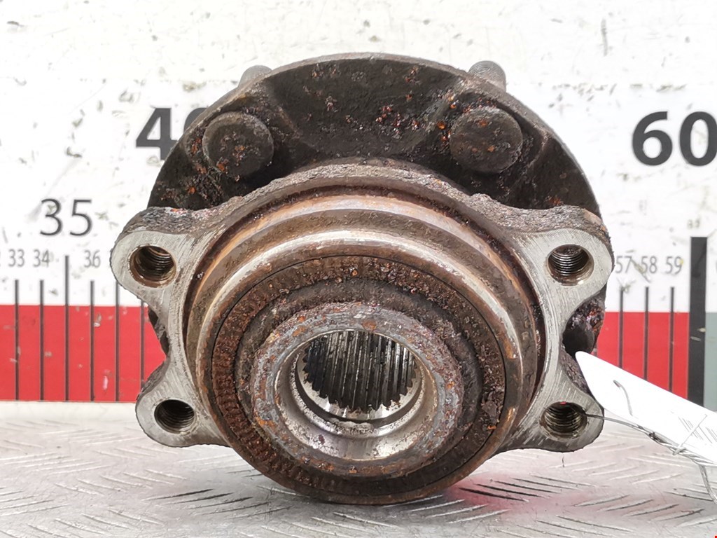 Ступица (кулак цапфа) передняя правая Nissan Murano (Z50) (2002-2008)