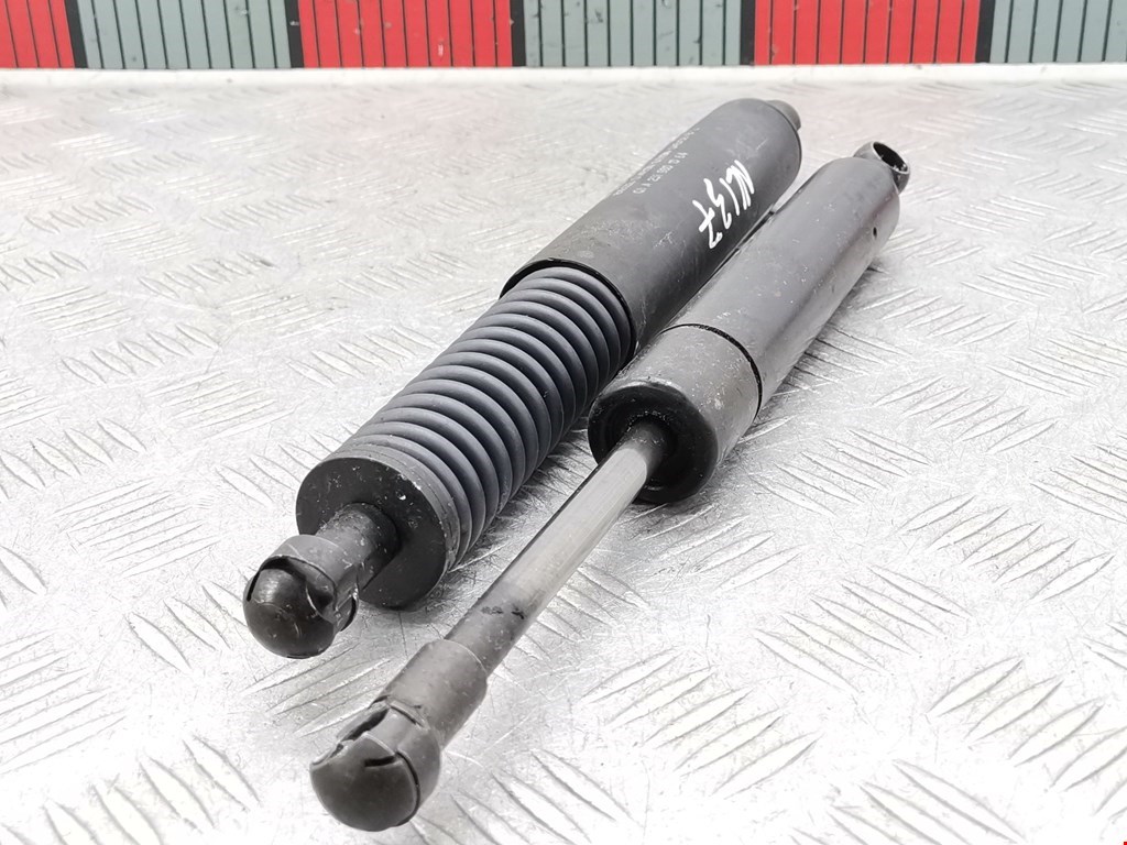 Амортизатор крышки (двери) багажника MERCEDES-BENZ R-Class W251 2005-2017