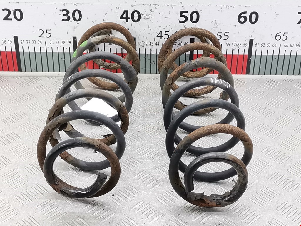 Пружина задняя левая/правая VOLKSWAGEN Golf IV 1997-2003