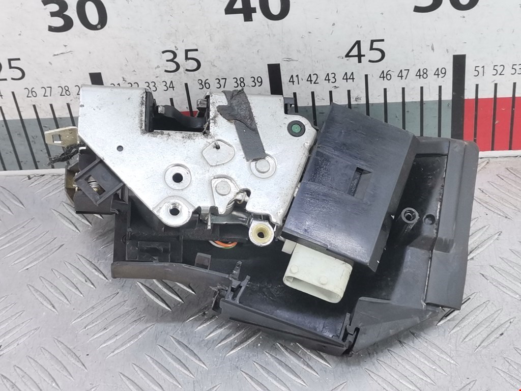 Замок двери передней левой BMW 5er 5 серия E39 1995-2004