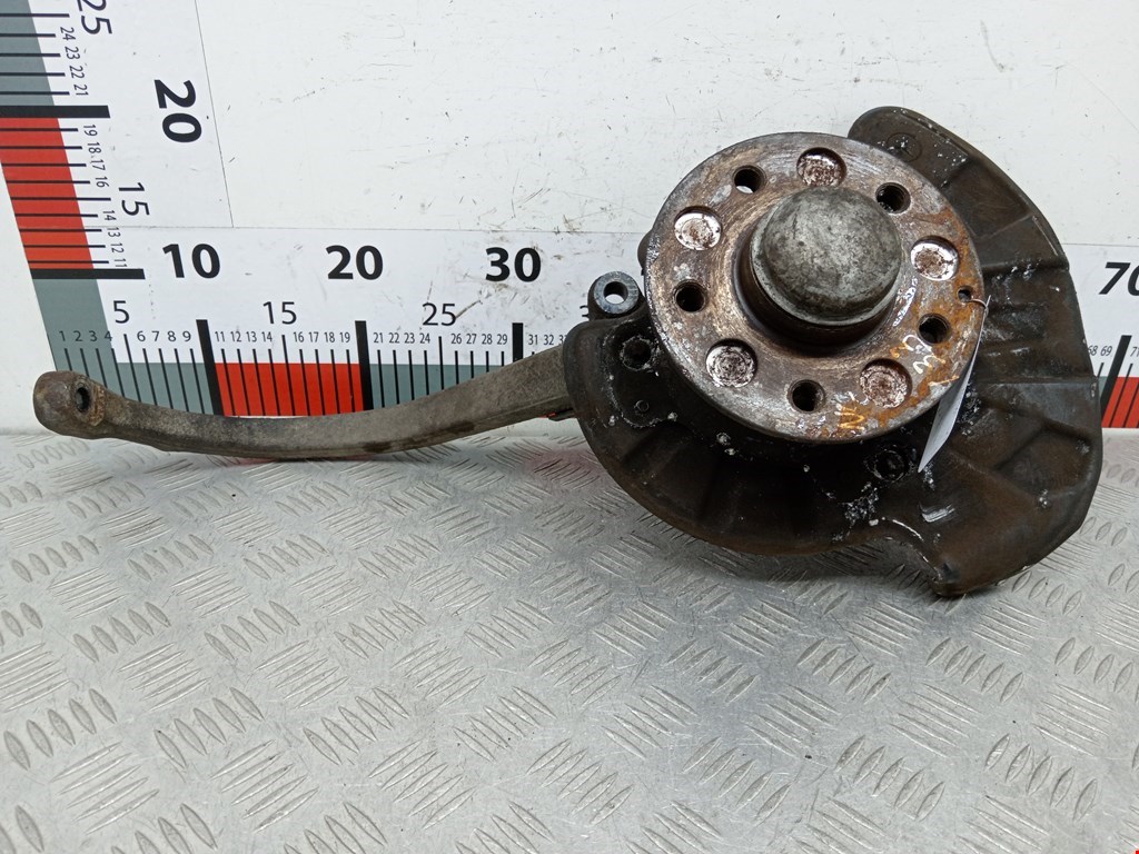 Ступица передняя левая MERCEDES-BENZ S-Class IV W220 1998-2005