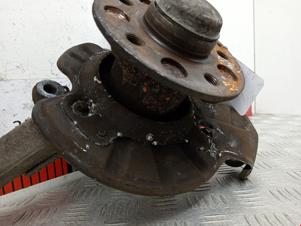 Ступица передняя левая MERCEDES-BENZ S-Class IV W220 1998-2005