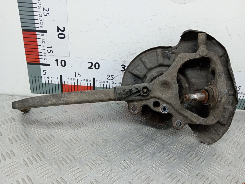 Ступица передняя левая MERCEDES-BENZ S-Class IV W220 1998-2005