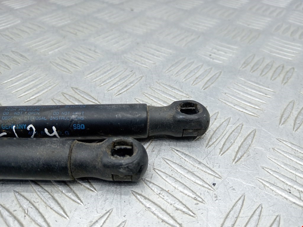 Амортизатор крышки (двери) багажника AUDI A4 B6 2001-2005