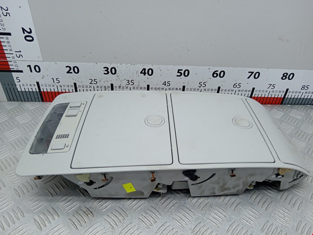 Плафон салонный (салона фонарь) VOLKSWAGEN Touran 2003-2010