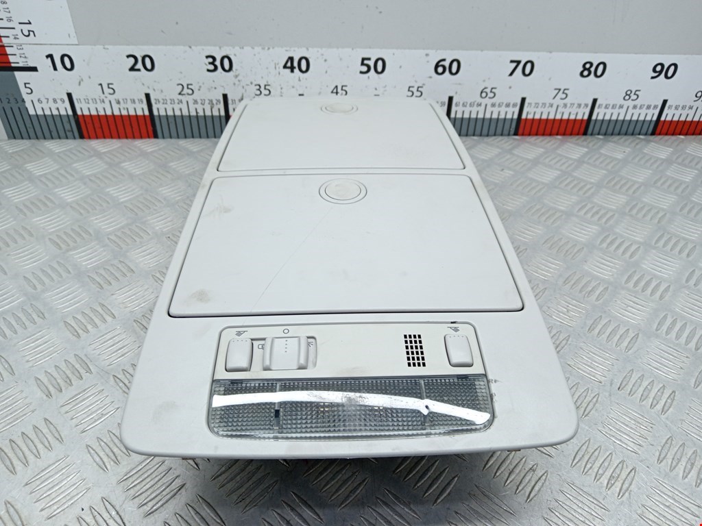 Плафон салонный (салона фонарь) VOLKSWAGEN Touran 2003-2010