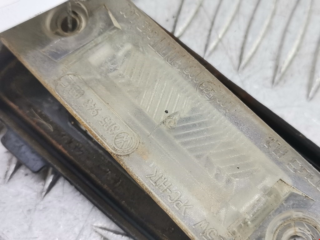 Фонарь подсветки номера VOLKSWAGEN Touran 2003-2010