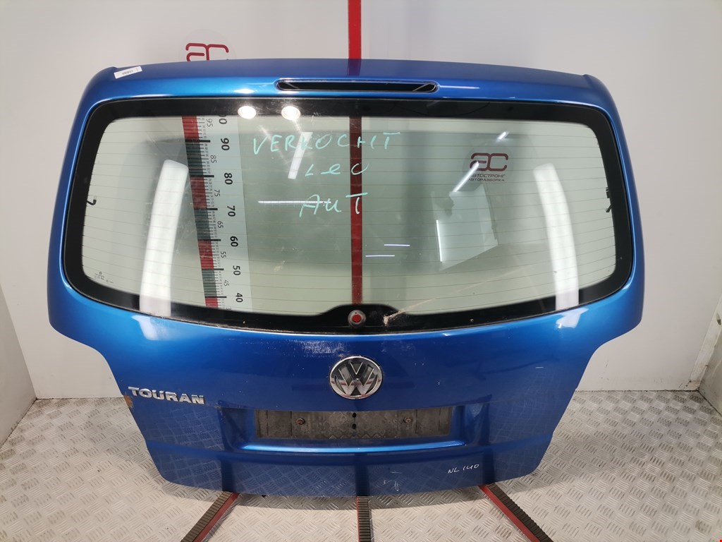 Крышка багажника (дверь багажника)