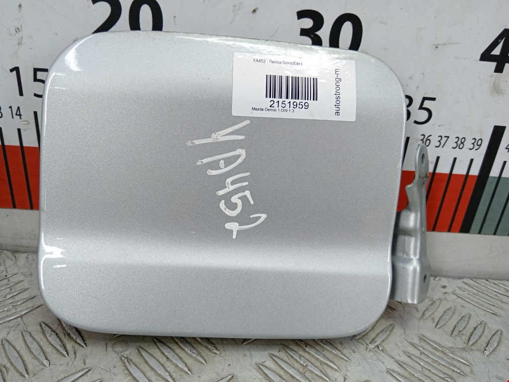 Лючок бензобака MAZDA Demio DW 1996-2002