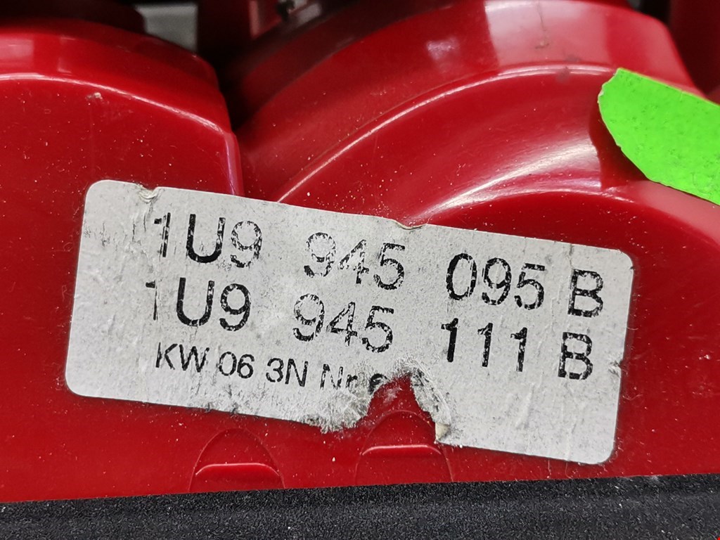 Фонарь задний левый SKODA Octavia A4 1U- 1997-2010