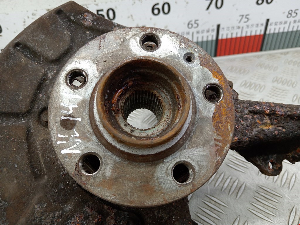 Ступица передняя правая VOLKSWAGEN Golf IV 1997-2003