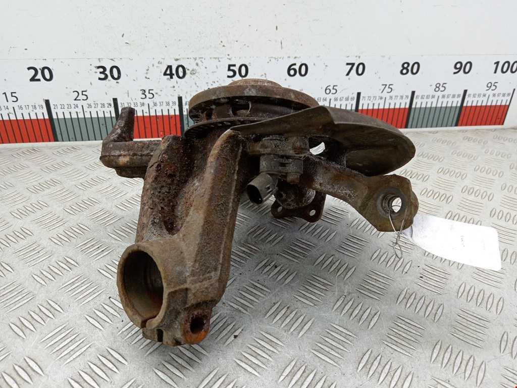 Ступица передняя правая VOLKSWAGEN Golf IV 1997-2003