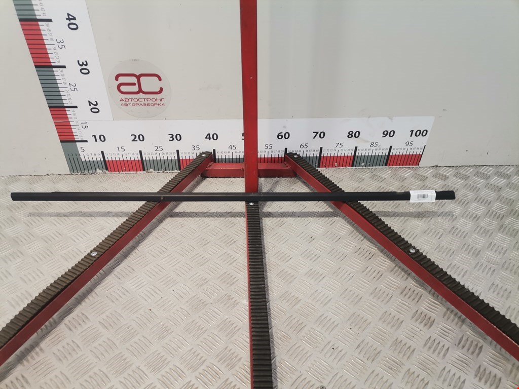 Накладка декоративная (молдинг) стекла двери передней правой Volkswagen Touran 1 (2003-2015)