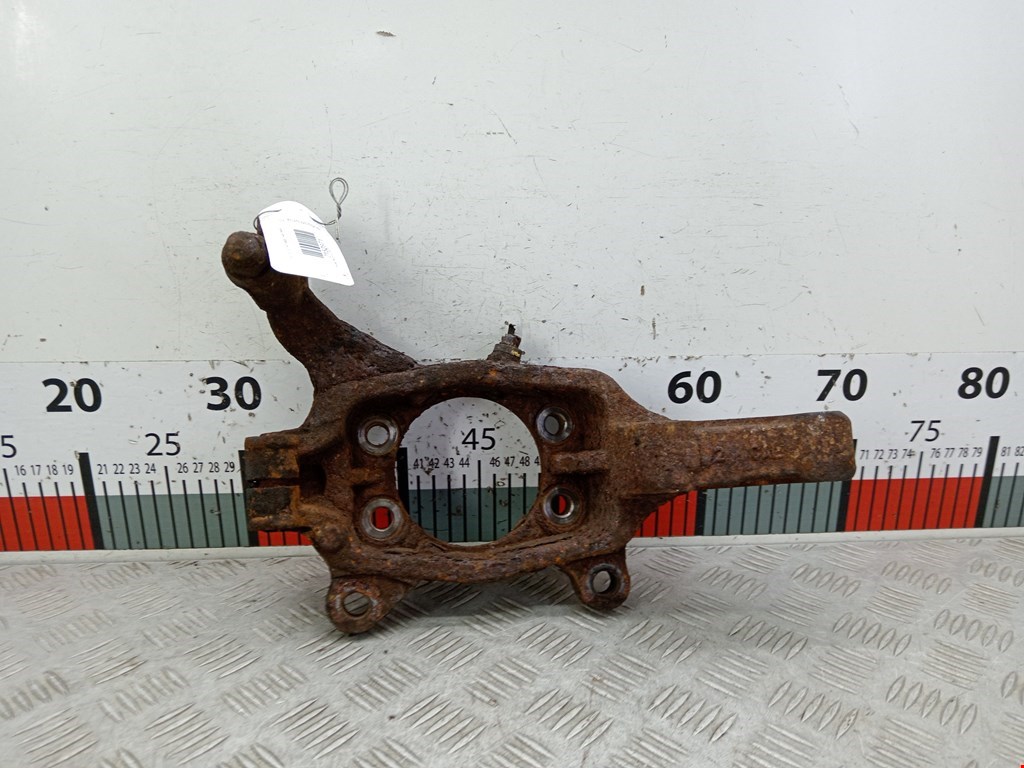 Кулак поворотный левый Nissan Murano (Z50) (2002-2008)