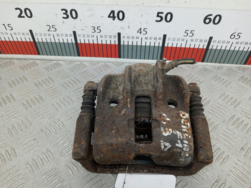 Суппорт передний левый CITROEN Berlingo 1996-2012