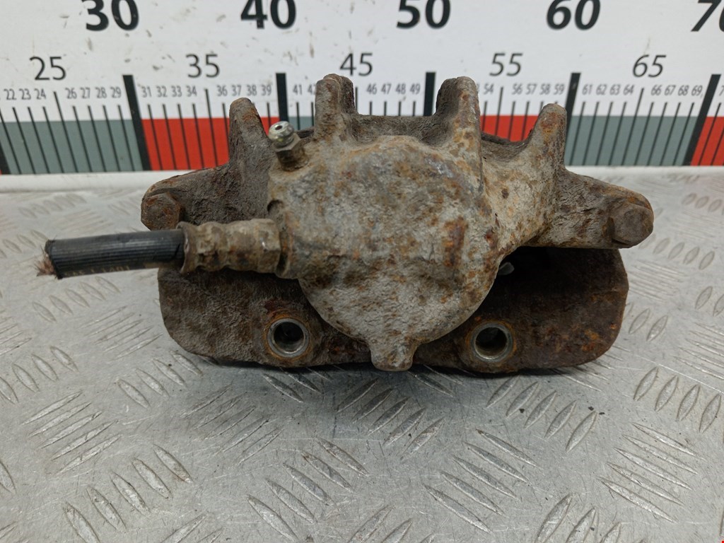 Суппорт передний левый CITROEN Berlingo 1996-2012