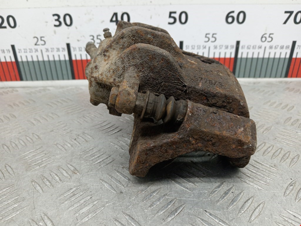 Суппорт передний левый CITROEN Berlingo 1996-2012