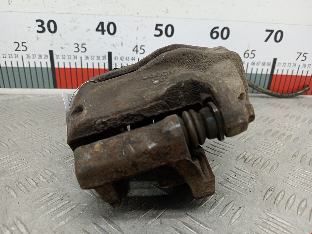 Суппорт передний правый CITROEN C3 Picasso 2009-2017