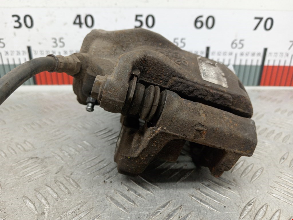 Суппорт передний правый CITROEN C3 Picasso 2009-2017