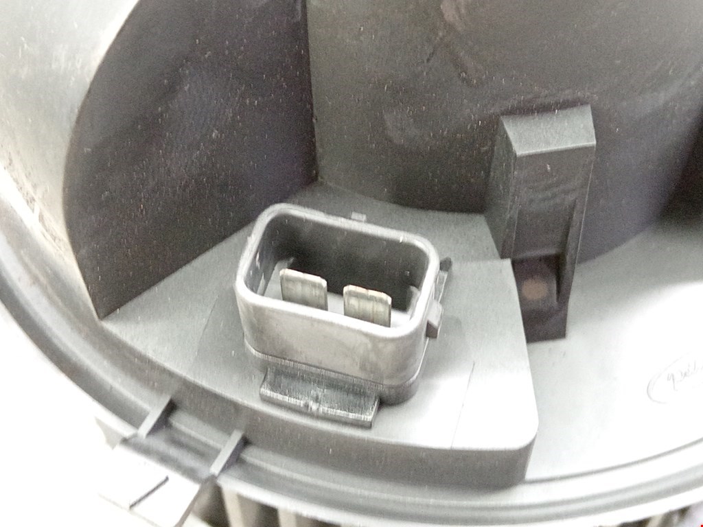 Моторчик (мотор) отопителя салона FORD Mondeo II 1996-2000