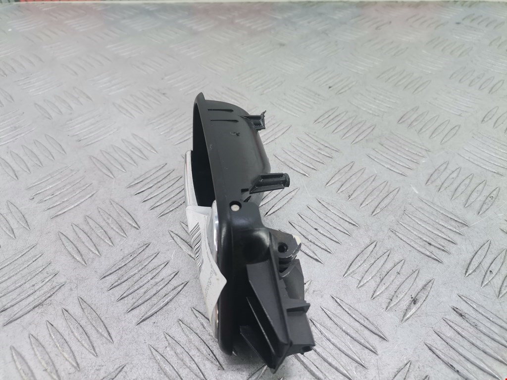 Ручка дверная задняя внутренняя правая VOLKSWAGEN Touran 2003-2010