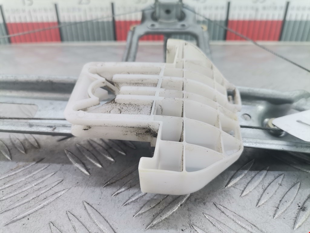 Стеклоподъемник задний правый FORD Focus I 1998-2005