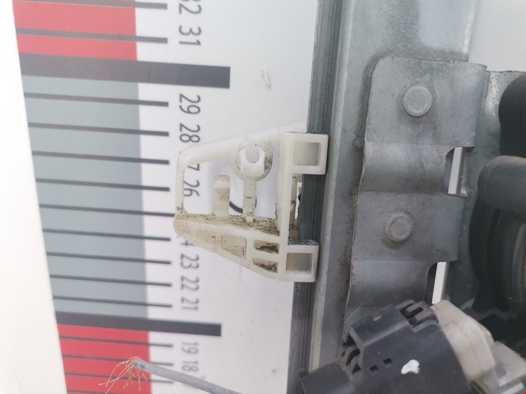 Стеклоподъемник передний правый PEUGEOT 206 1998-2012