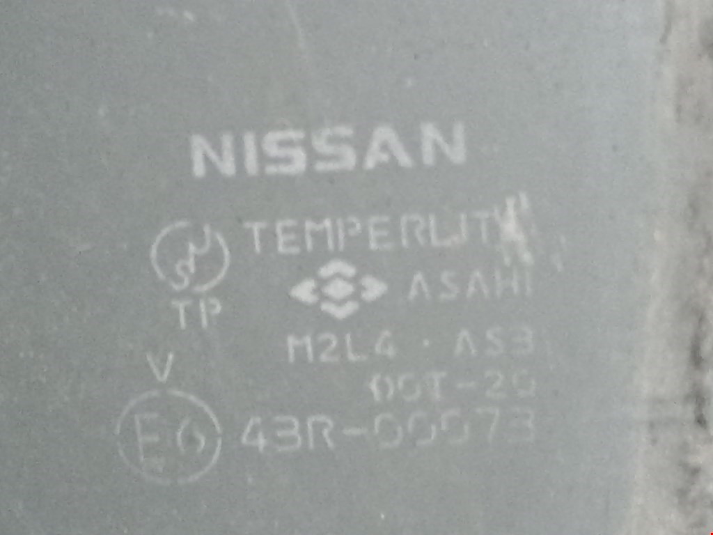 Стекло двери заднее левое NISSAN Murano Z50 2002-2008