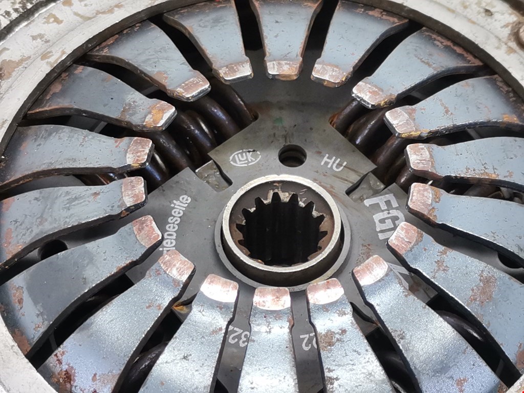 Маховик (демпфер сцепления) OPEL Meriva A 2003-2010