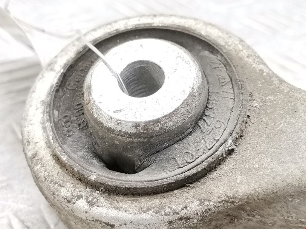 Рычаг передний левый AUDI A6 C6 2004-2010