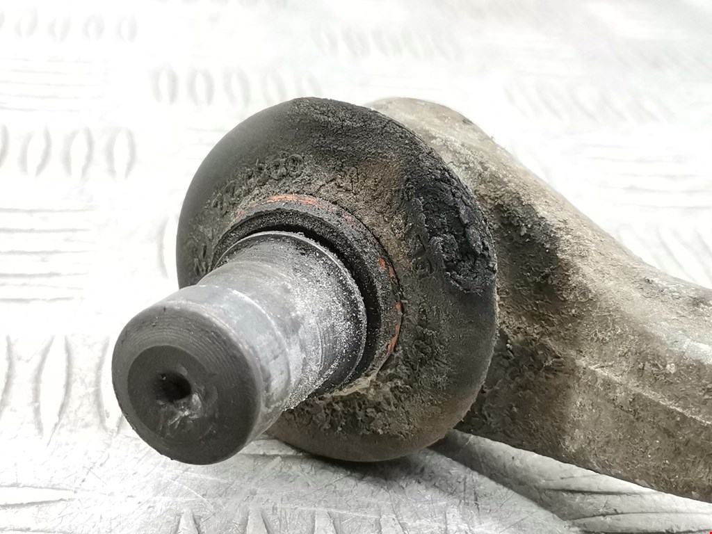 Рычаг передний левый AUDI A6 C6 2004-2010