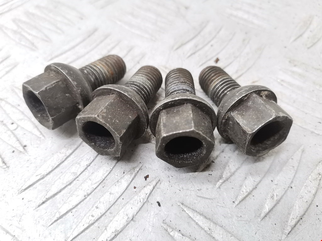 Болты VOLKSWAGEN Passat B3 1988-1993