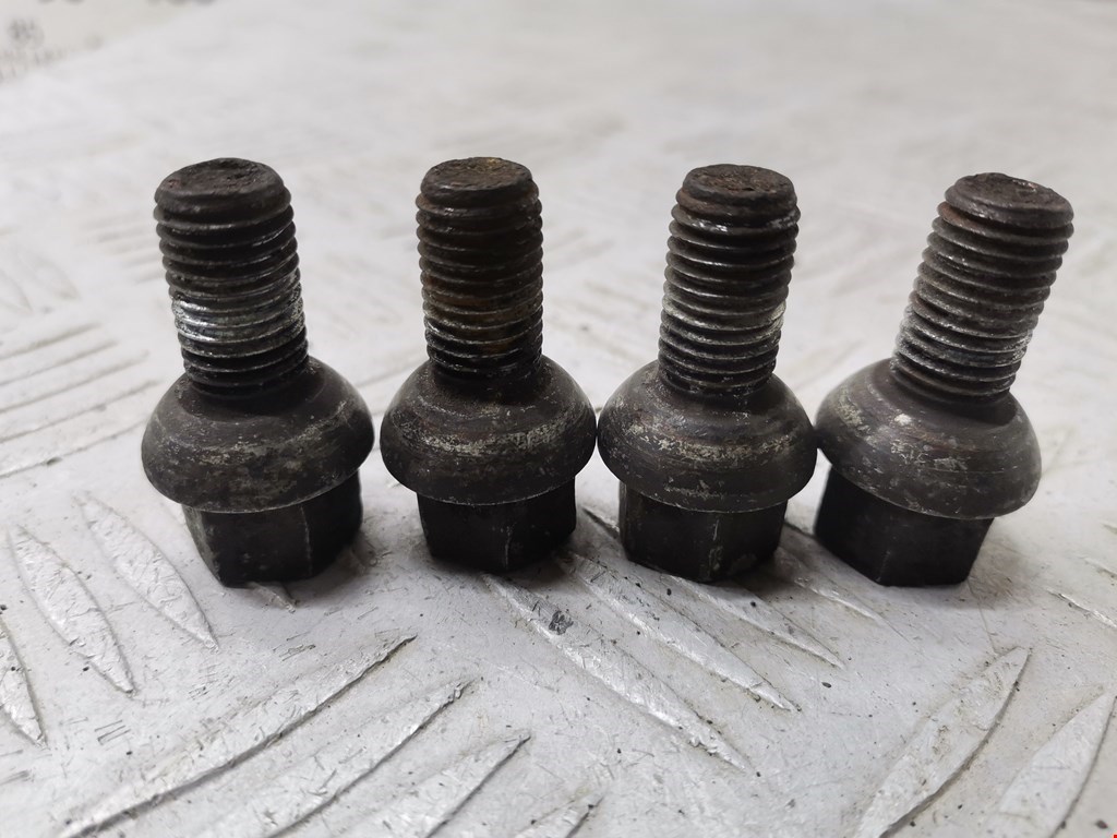 Болты VOLKSWAGEN Passat B3 1988-1993