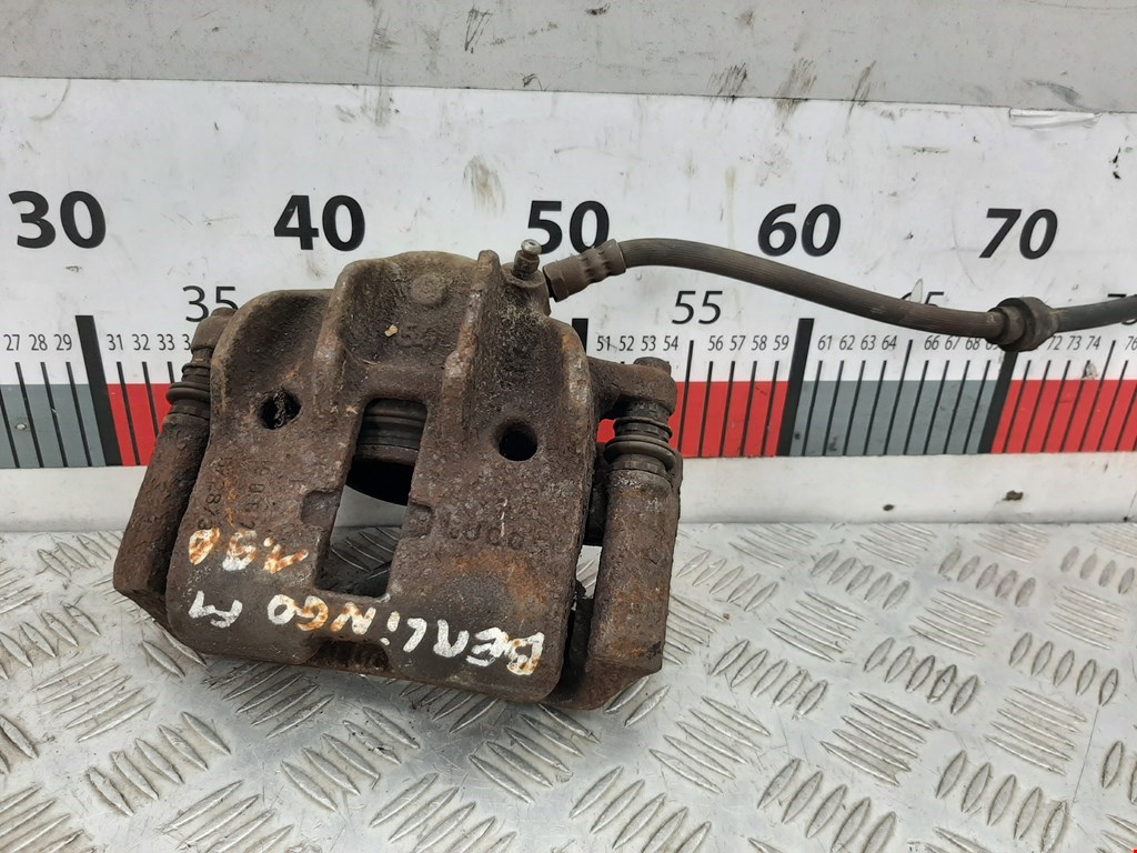 Суппорт передний левый CITROEN Berlingo 1996-2012