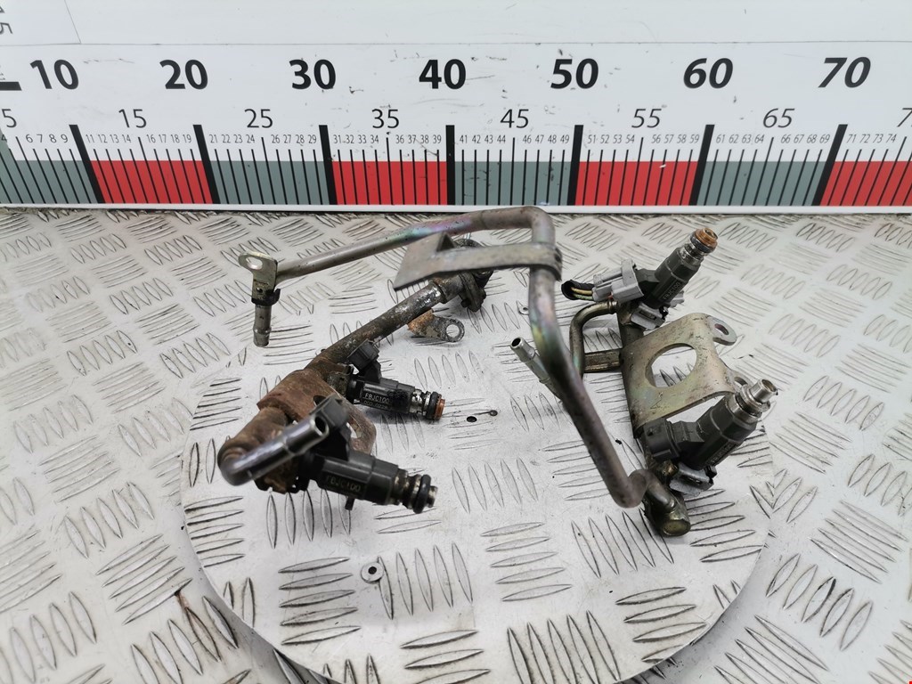 Форсунка бензиновая электрическая Subaru Forester 1 (SF) (1996-2002)