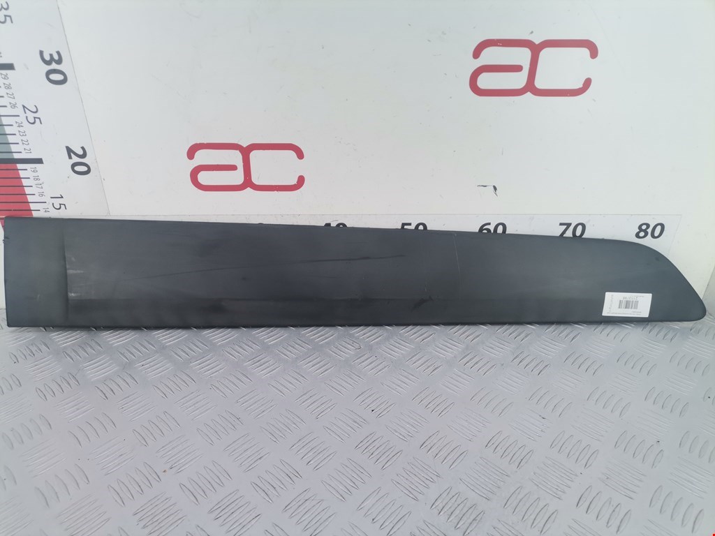 Накладка декоративная (молдинг) двери задней правой Renault Espace 4 (2002-2014)