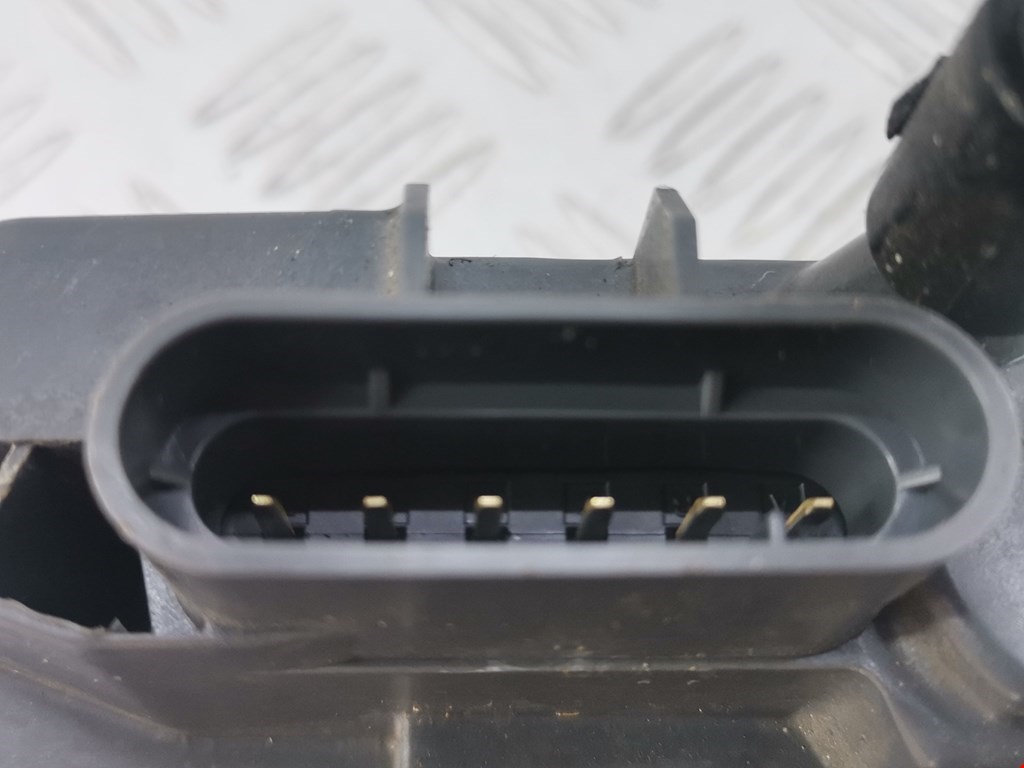 Замок двери задней правой RENAULT Scenic II 2003-2010