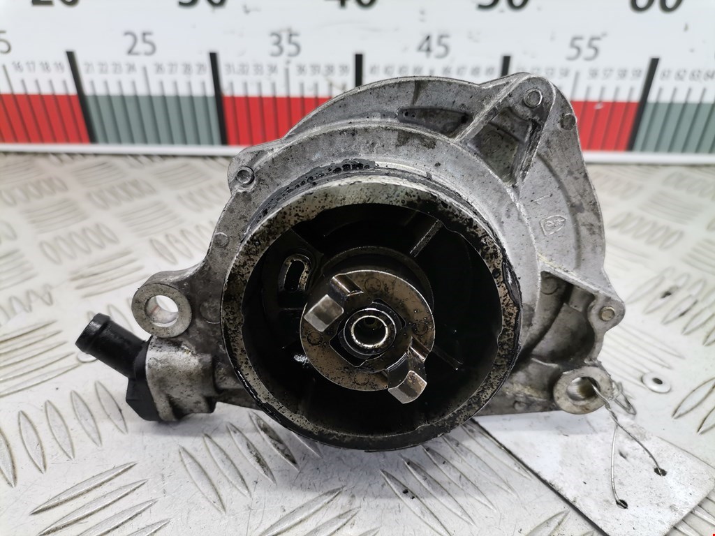 Насос вакуумный Opel Omega B (1994-2004)